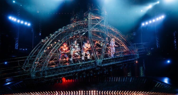 Ensemble vor dem Rennen (Cast 2024/25) © STARLIGHT EXPRESS/Joshua A. Hoffmann