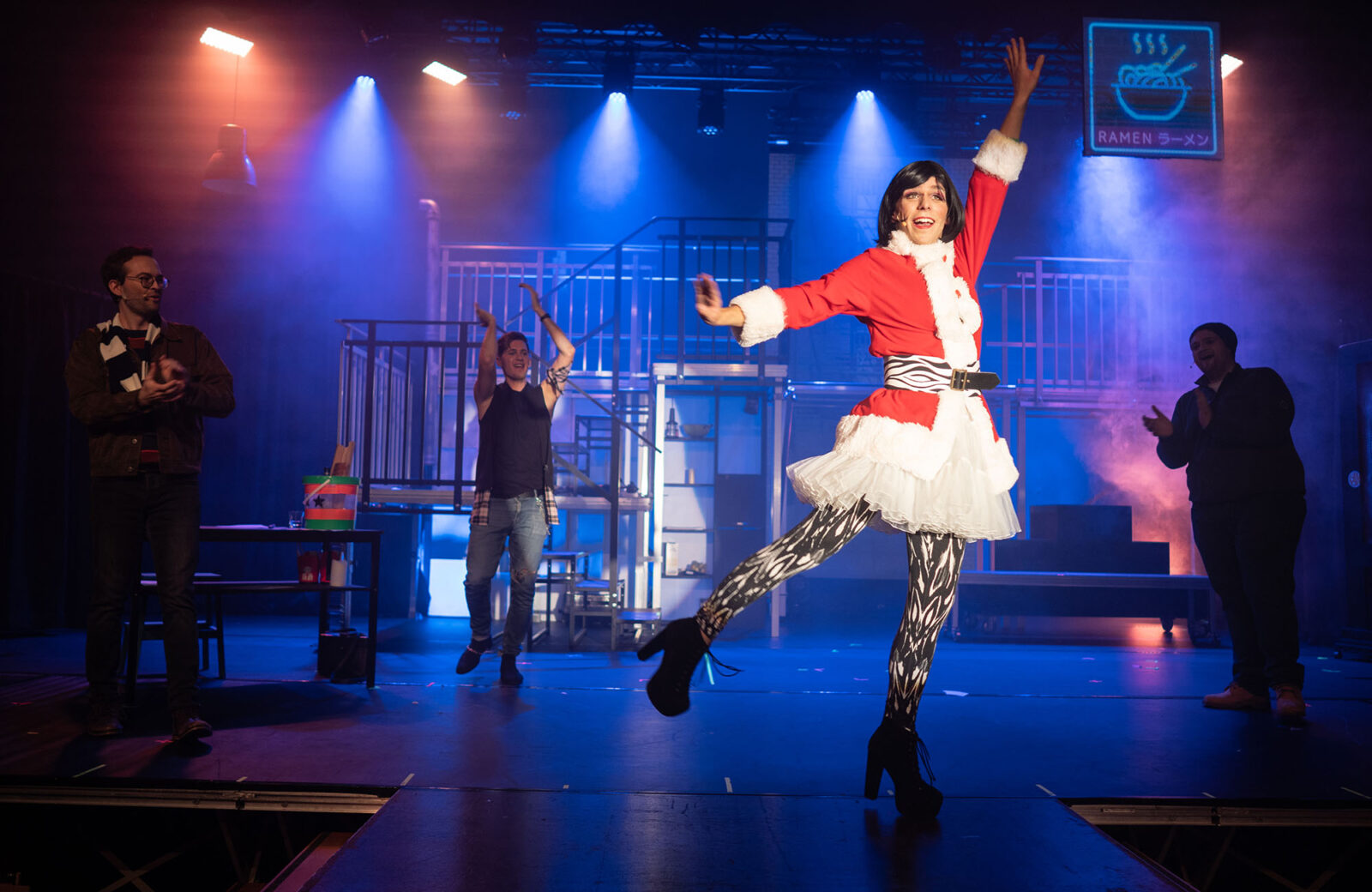Henrik Vilhelmsson (Angel Schunard), Kai Winter (Tom Collins), Niklas Schliesmeier (Mark Cohen), Benjamin Geipel (Roger Davis) © Schokoladenseite Fotografie