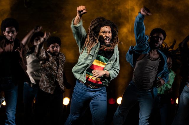 Arinzé Kene (Bob Marley) © Craig Sugden