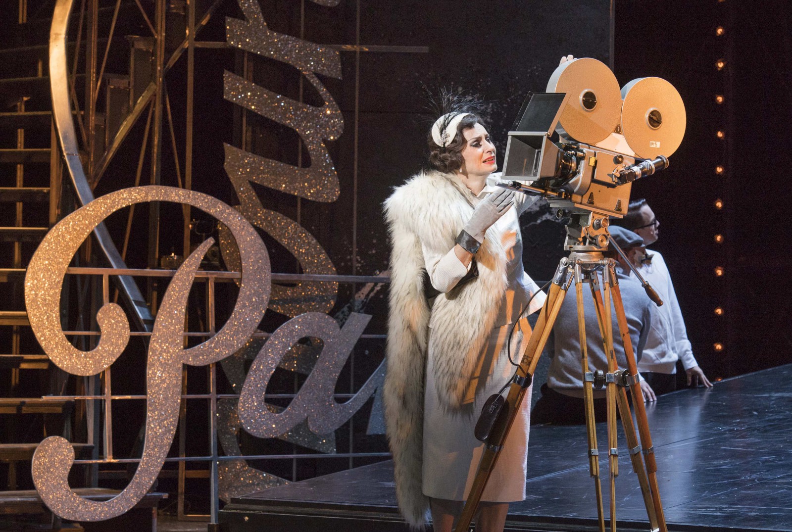 Norma Desmond (Pia Douwes); Joe Gillis (Oliver Arno) © Thilo Beu