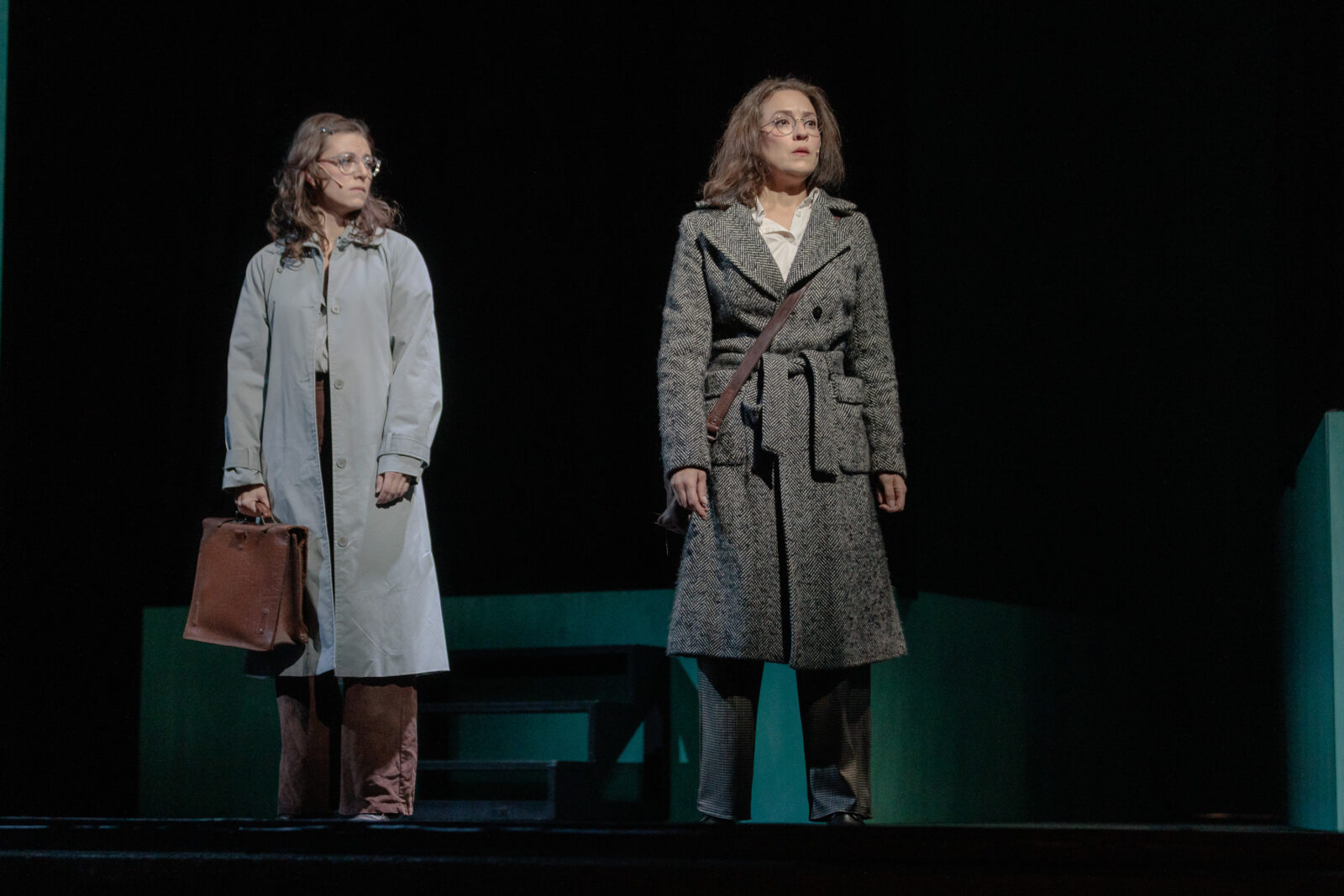 Tamara Pascual (Gunvor Hofmo), Jasmina Sakr (Ruth Maier) &copy; Thomas Langer