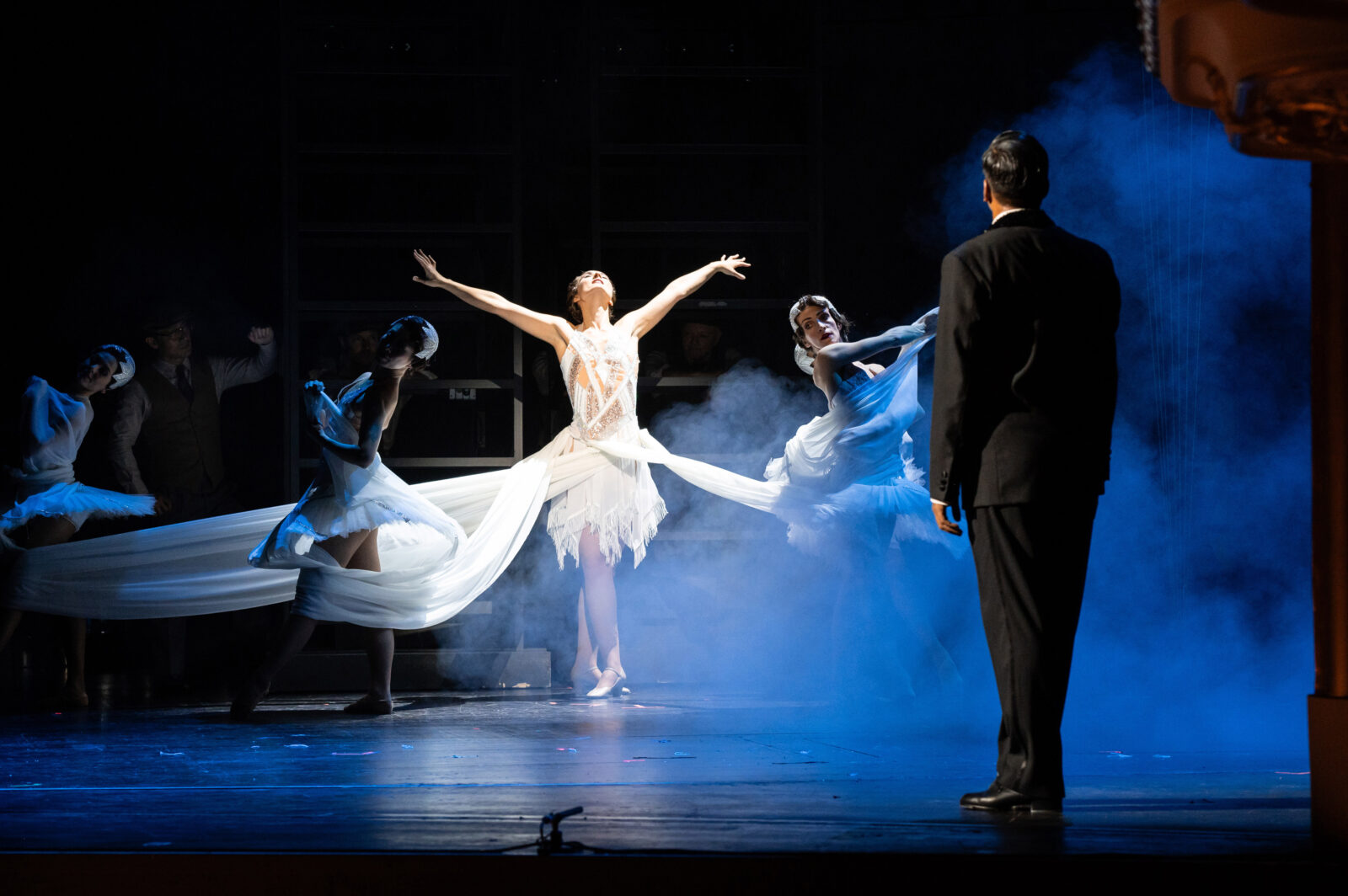 Julia-Elena Heinrich (Kathy Selden), Ramesh Nair Don Lockwood), Ballett © Tobias Witzgall