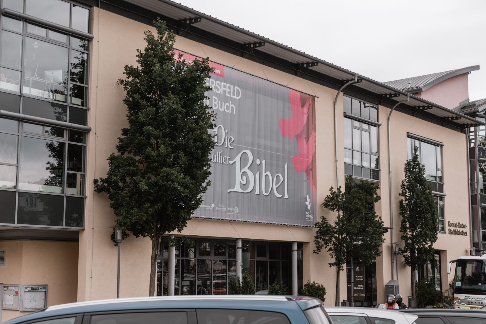 Ganz Bad Hersfeld ist übrigens im Luther-Fiber.