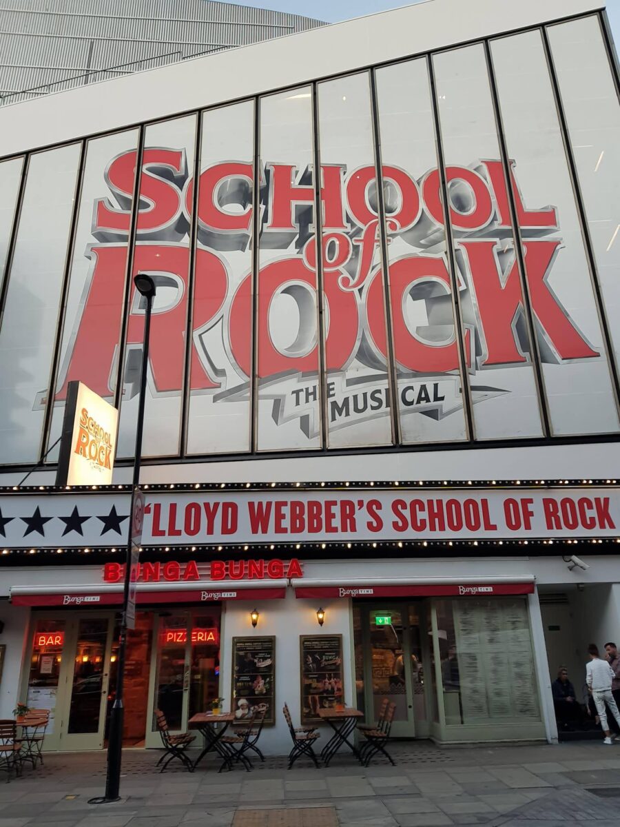 Das Theater rockt von allen Seiten!