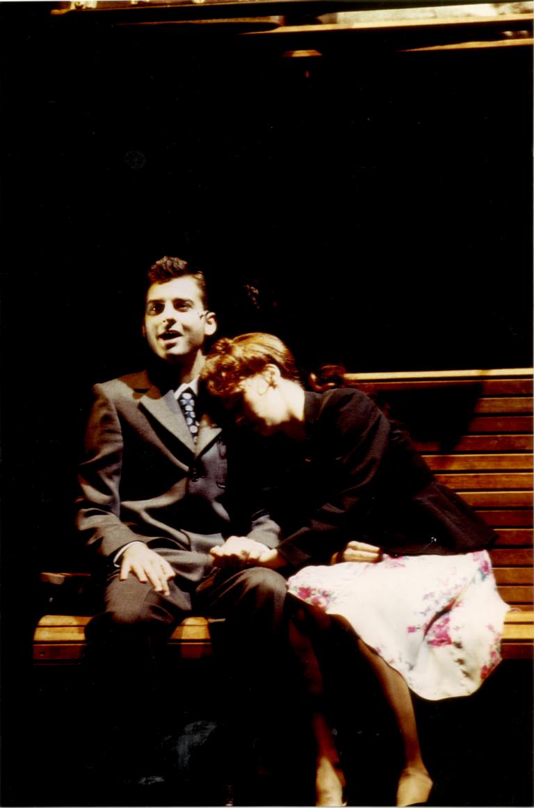 Carsten Lepper (Alex Dillingham) und Maya Hakvoort (Rose Vibert) 1999 in der Schweizer Erstaufführung in Bern, © Jürg Müller/Bühne Bern
