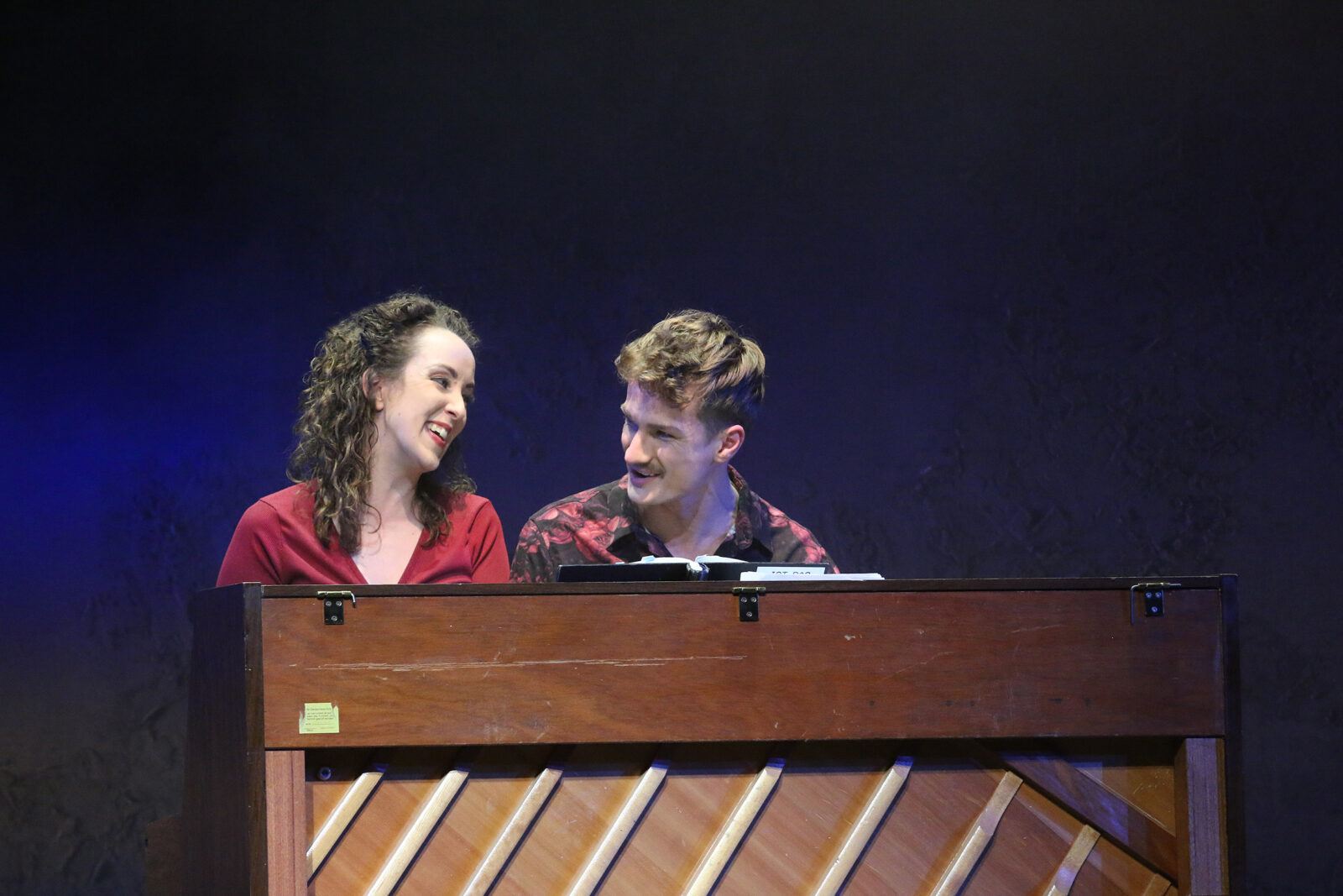 Nina Links (Carmen Diaz) und Jan-Hendrik von Minden (Schlomo Metzenbaum) © Sabine Haymann