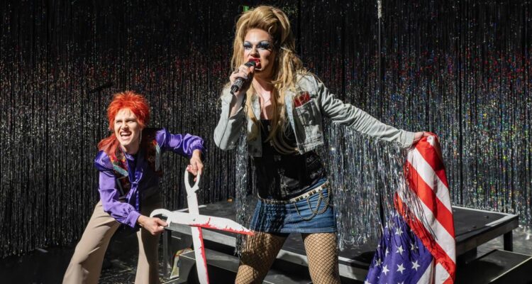 Anna Burger (Yitzhak), Yannik Gräf (Hedwig) © Detlev Müller