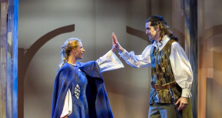 Anna Burger (Johanna), Alexander Donesch (Gerald) © Detlev Müller