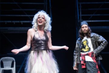 Thomas Prazak (Hedwig), Mirjam Birkl (Yitzhak) © Jan-Pieter Fuhr