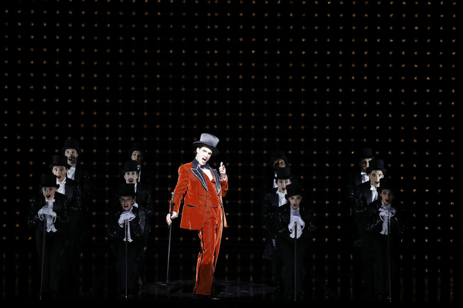 Jörn-Felix Alt (Billy Flynn) © Barbara Braun