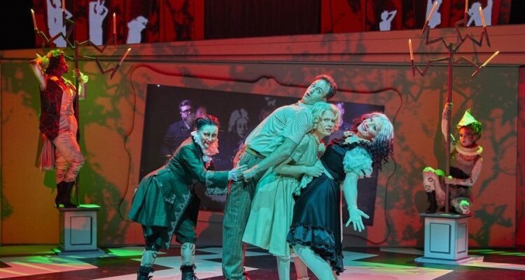 Daria Lik (Columbia), Bastian Beyer (Brad), Eva-Lina Wenners (Janet), Nina Mohr (Magenta) © Nik Schölzel