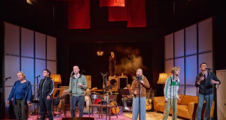 Martin Theuer, Kristin Göpfert, Daniel Großkämper, Feline Zimmermann, Reyniel Ostermann, Marcus Michalski; © Patrick Pfeiffer