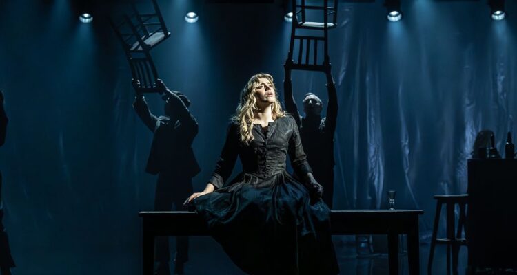 Bella Maclean (Bella Wilfer) © Marc Brenner