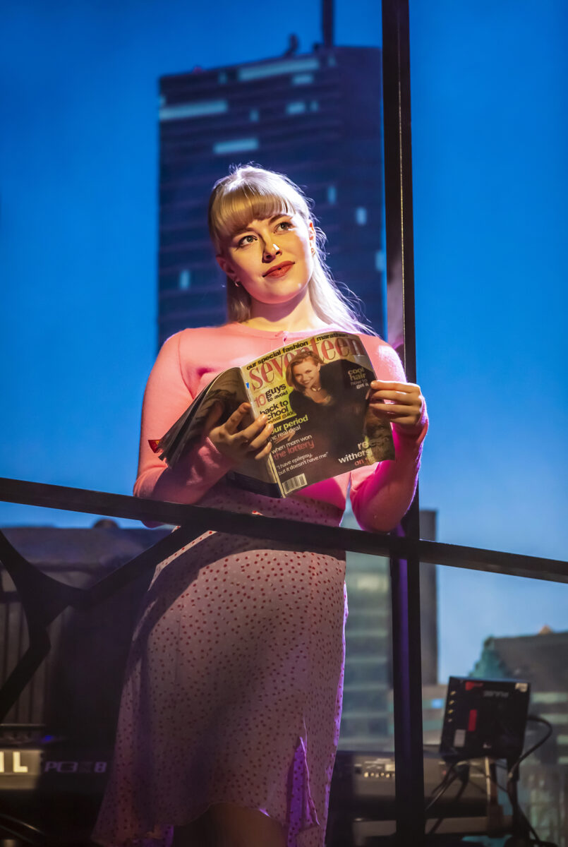 Abbie Bulden (Annette) © Pamela Raith