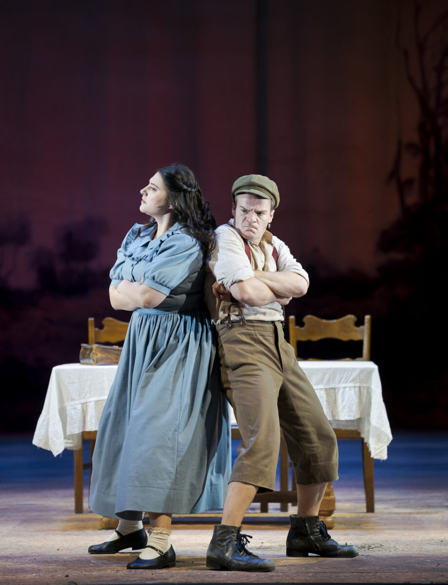 Corina Koller (Becky Thatcher), Tom Schimon (Tom Sawyer) &copy; Werner Kmetitsch