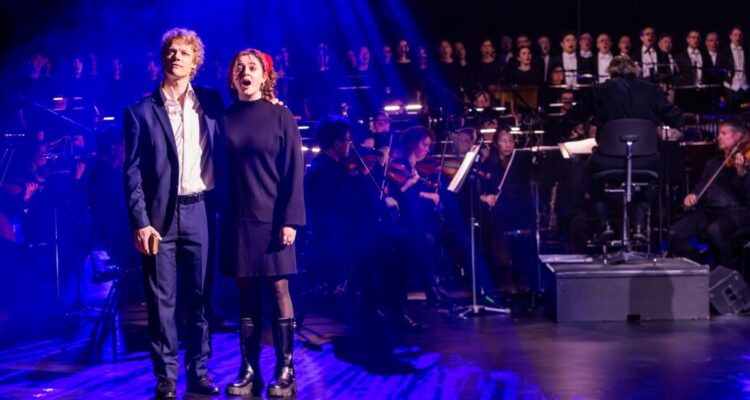 Tobias Bieri, Paula Charlotte Schindler, © Arek Głębocki für das Theater Koblenz