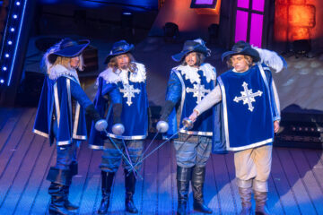 Thomas Hüstermann (Aramis), Kai Ruppek (Athos), Floran Lake (Porthos), Jörn Tallen (D'Artagnan) © Emsländische Freilichtbühne Meppen