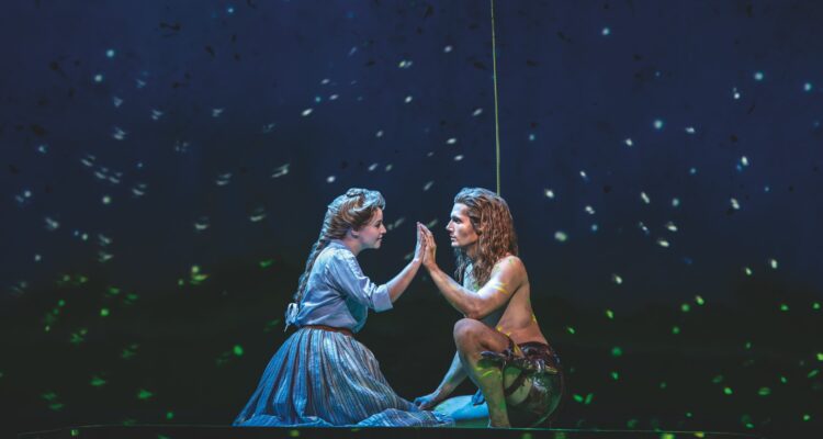 Vajèn van den Bosch (Jane) und Terence van der Loo (Tarzan) © Johan Persson