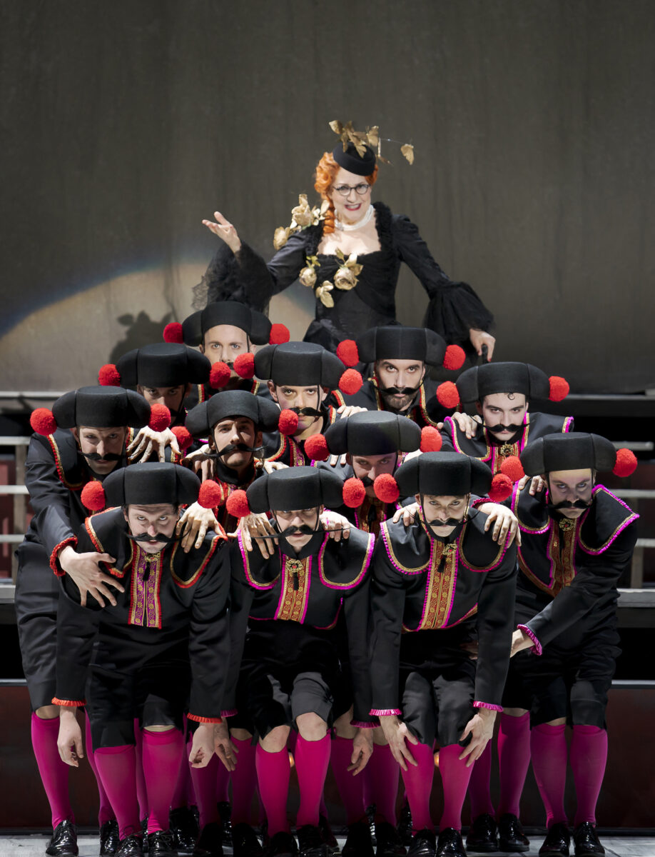 Helene Schneiderman (Old Lady), Tänzer &copy; Werner Kmetitsch