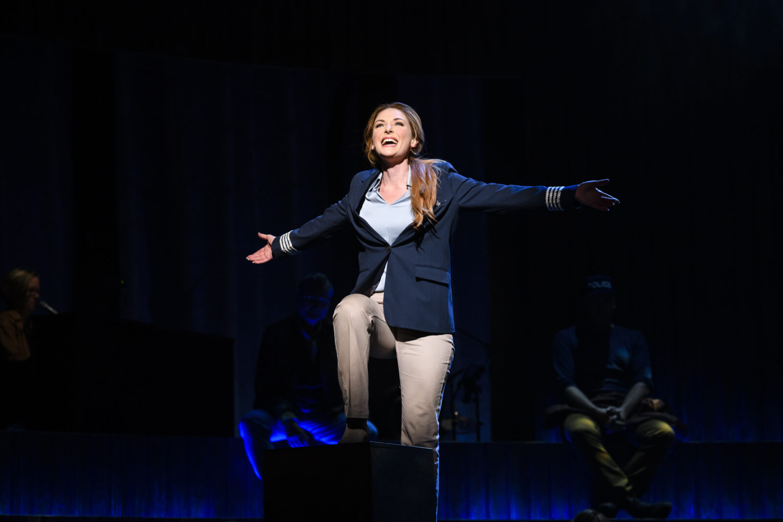 Willemijn Verkaik in "Come From Away" © Roy Beusker, Annemieke van der Togt, Medialane
