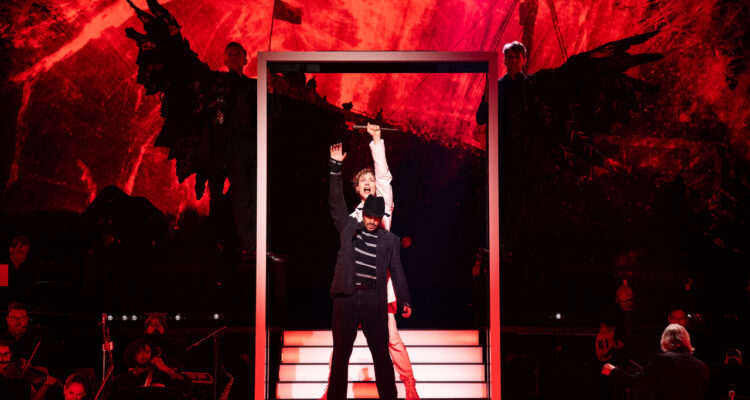 China-Tournee 2024: Riccardo Greco (Lucheni), Lukas Mayer (Tod) &copy; Zheng Tianran