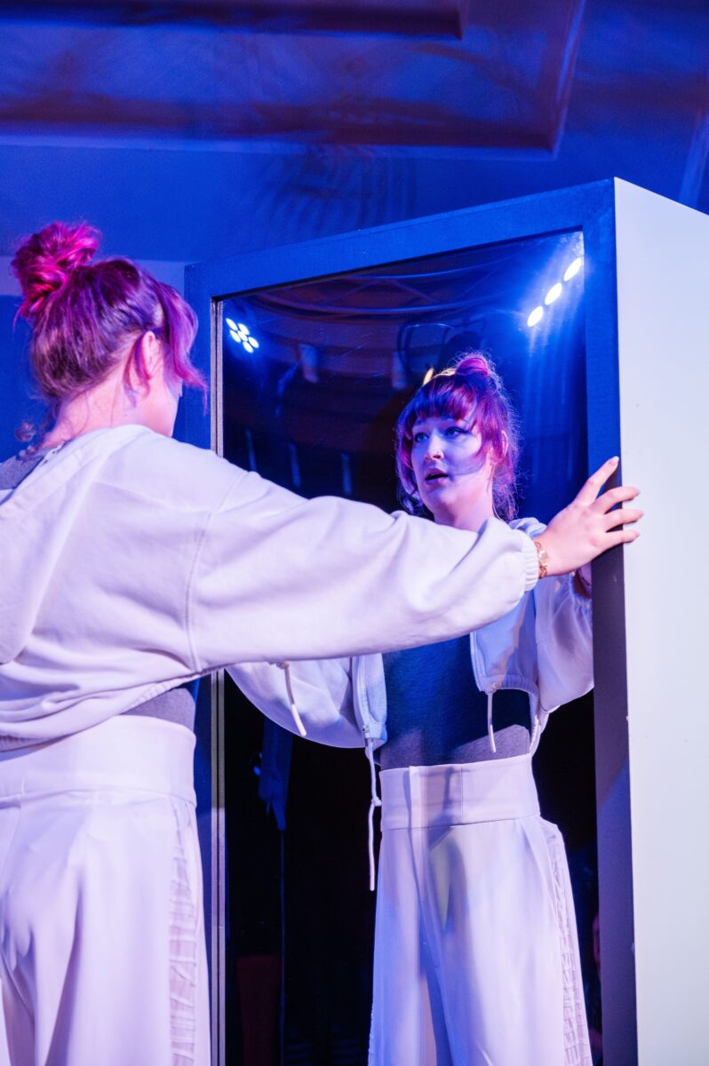 AMY in "Ein wenig Farbe" © Kirsten Nijhof