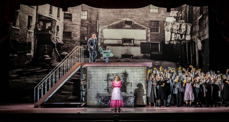 Christopher Purves (Sweeney Todd), Dagmar Manzel (Mrs. Lovett) & Ensemble © Jan Windszus Photography