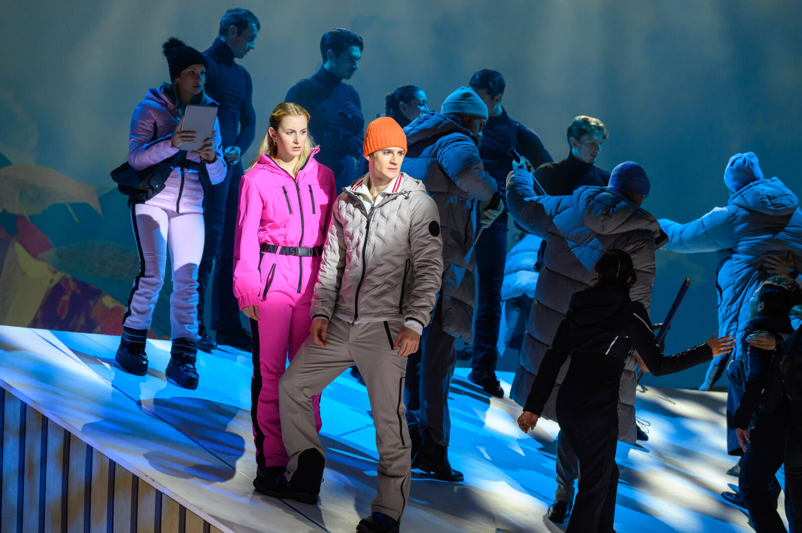 Caroline Hat (Hannah Kleimhampel-Huckriede), Anna Rosa Döller (Anna Maier), Timotheus Hollweg (Franz Nicht), Ballett © SLT, Tobias Witzgall