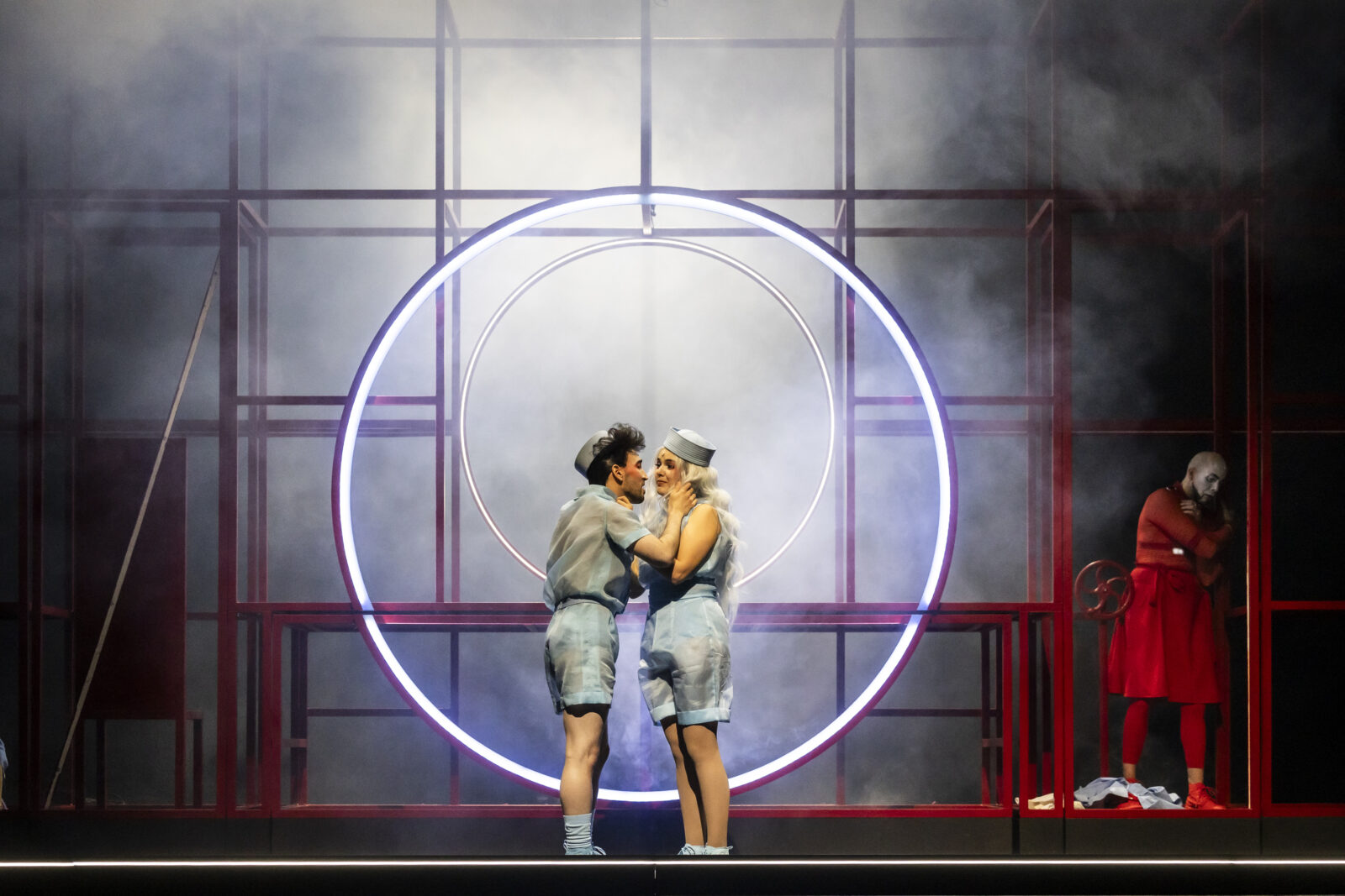 Ömer Örgey (Anthony), Lucía Bernadas Cavallini (Johanna) © Jochen Quast