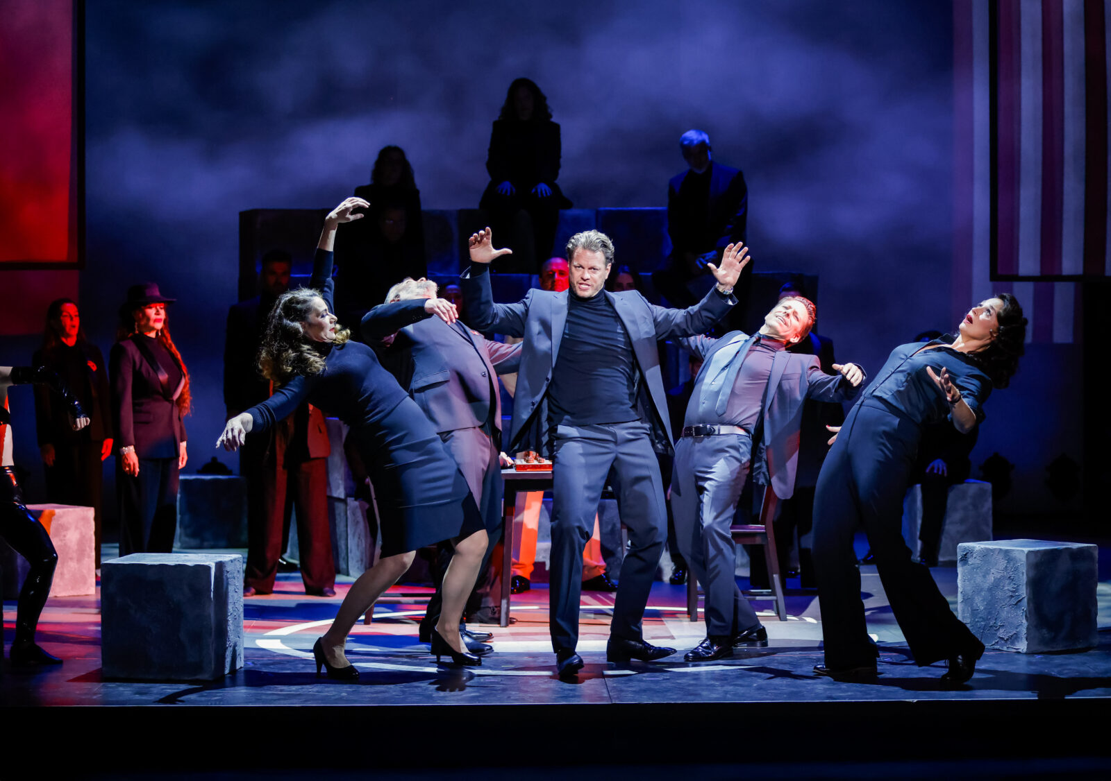 Ann Mandrella (Svetlana), Gerogij Makazaria (Alexander Molokov), Mark Seibert (Anatoly), Boris Pfeiffer (Walter de Courcey), Femke Soetenga (Florence) &copy; Christian Husar