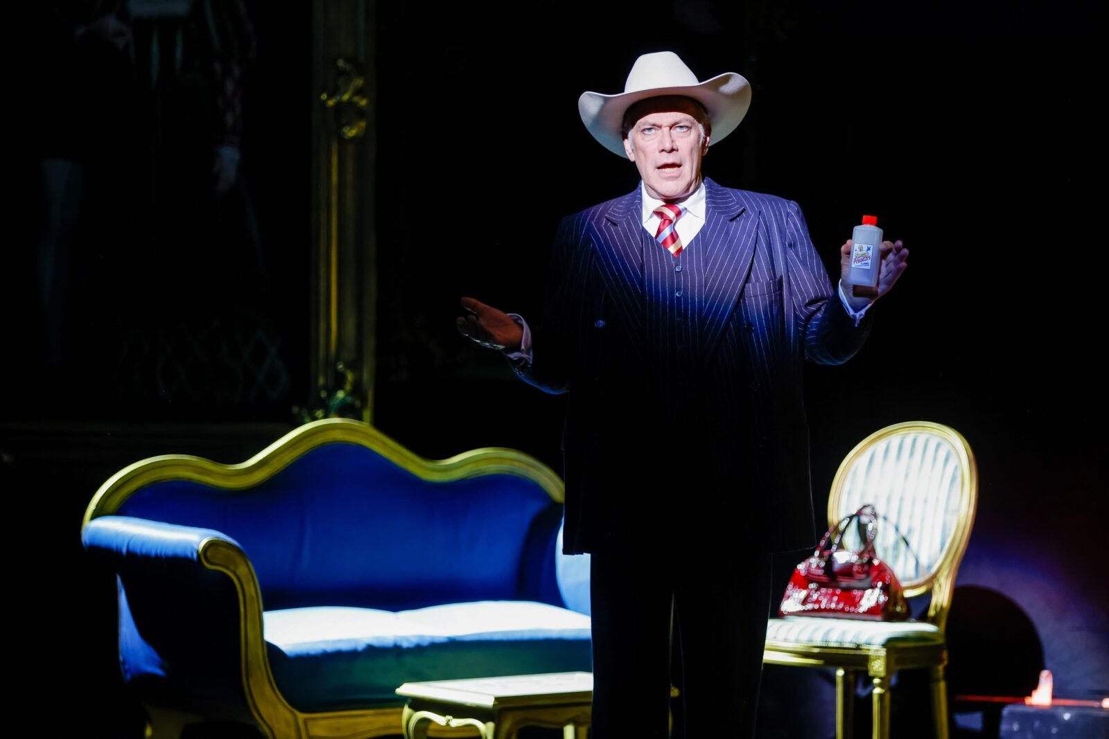 Dennis Kozeluh (Mr. Hiram Otis) © Christian Husar