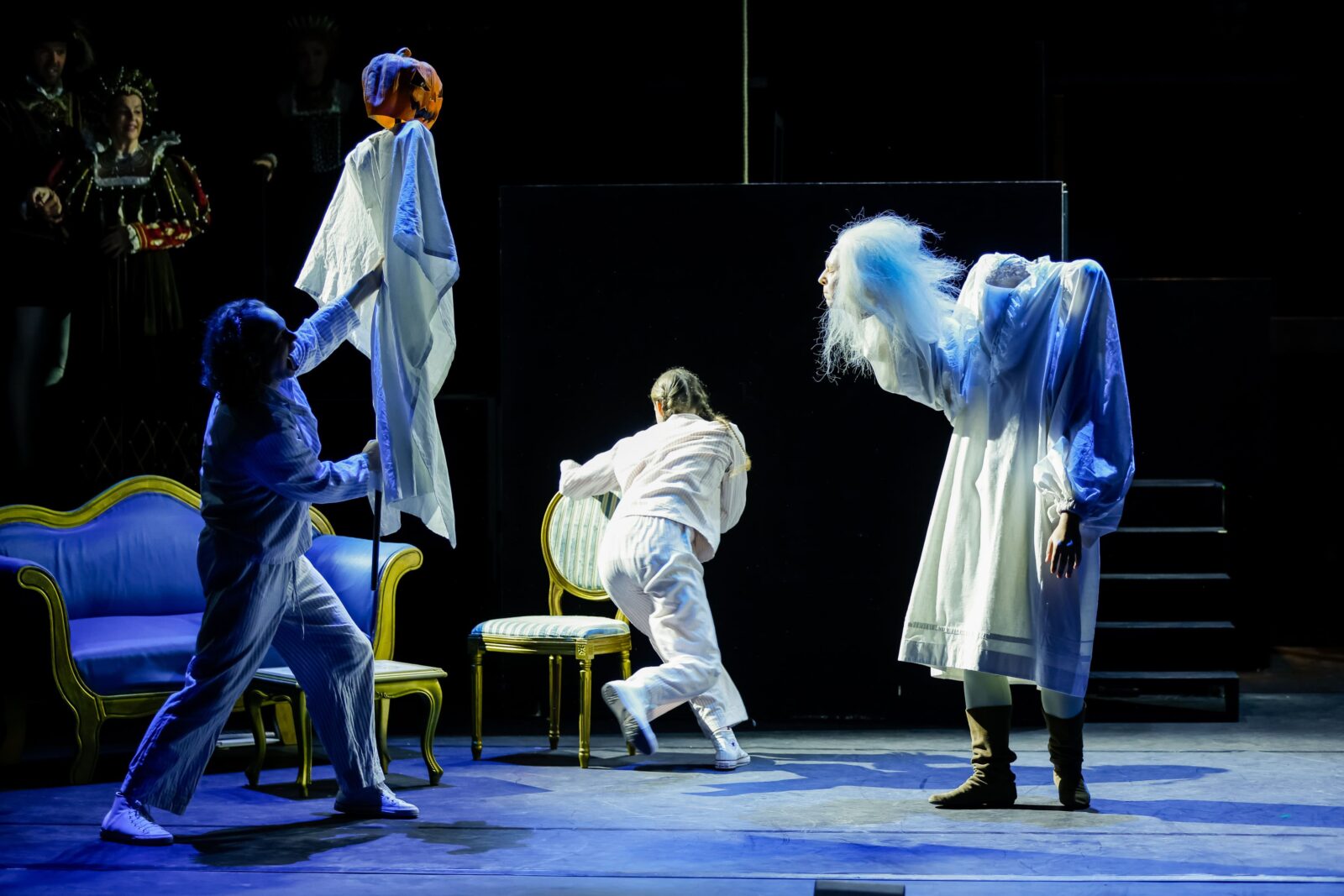 Matthias Trattner (Washington), Inés Cihal (George) © Christian Husar