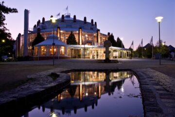 Theater Itzehoe bei Nacht &copy; Andreas Pankratz