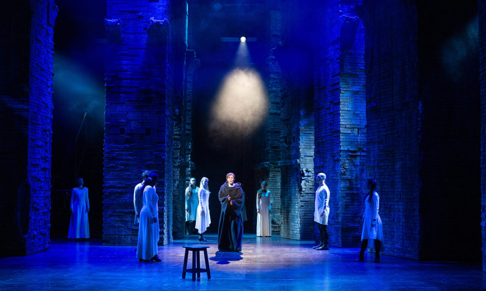 Sabrina Weckerlin und Ensemble Die Päpstin (Fulda 2024) © Spotlight Musicals, Michael Werthmueller