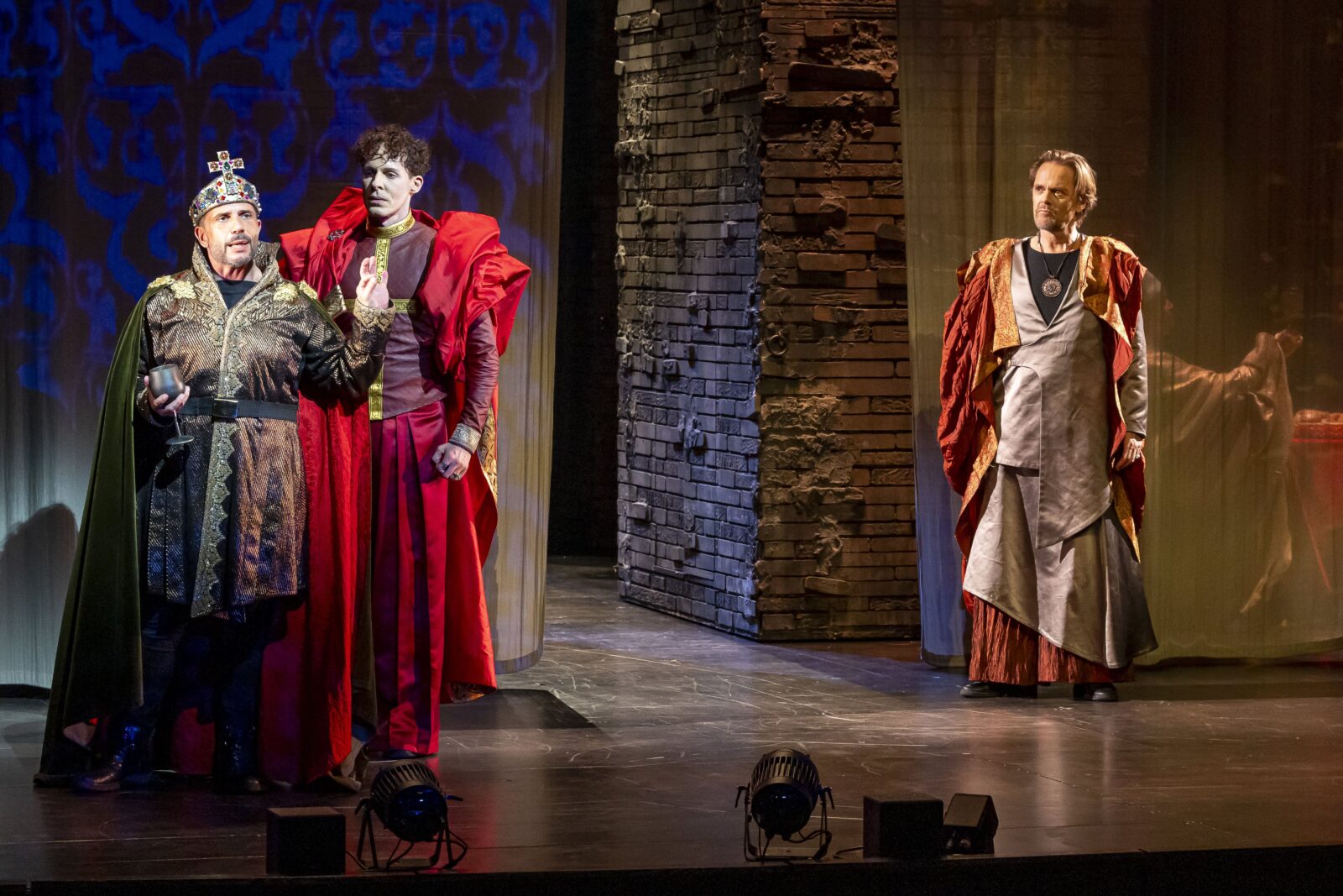 Dennis Henschel (Gerold), Christian Schöne (Anastasius), Yngve Gasoy-Romdal (Arsenius / Fulgentius), Fulda 2025 © Spotlight Musicals, Michael Werthmueller