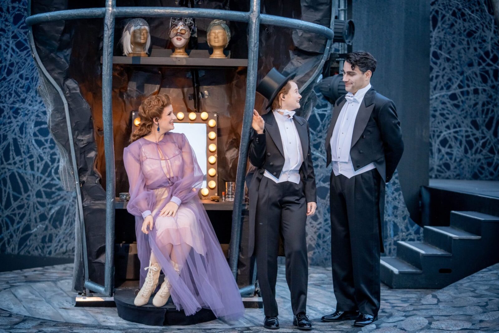 Martina Lechner (Christine Daaé), Sarah Gadinger (Gustave), Sebastian Seitz (Raoul, Vicomte de Chagny)