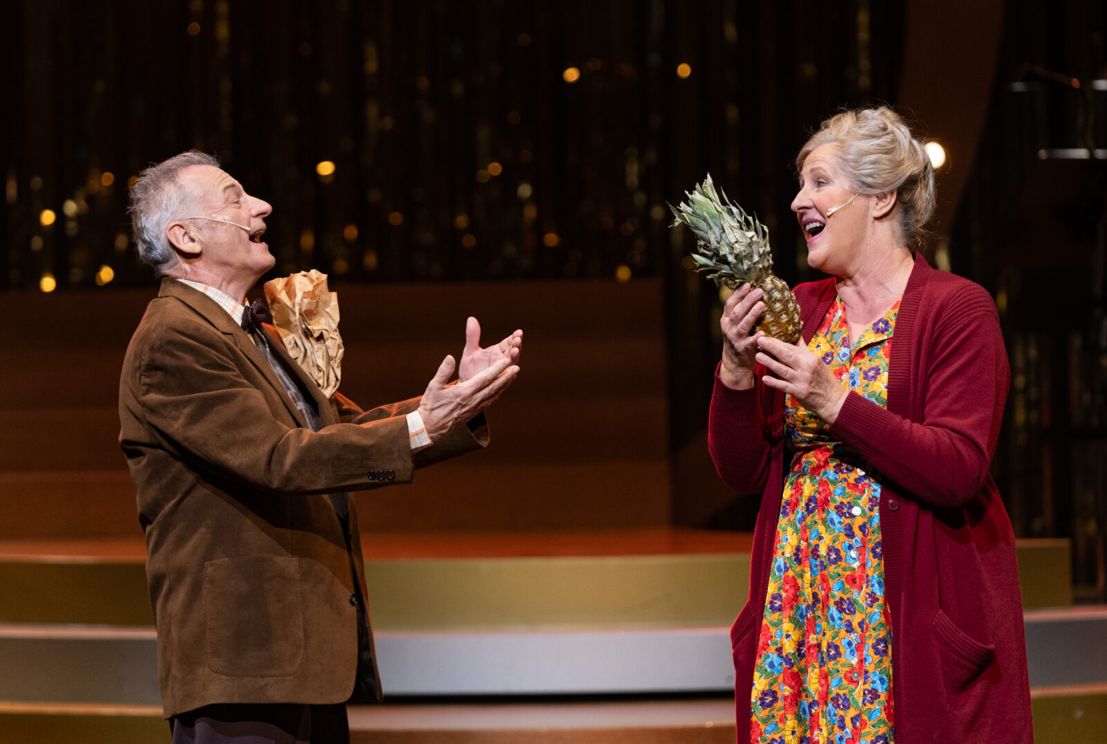 Thomas Marx (Herr Schultz), Heike Jonca (Fräulein Schneider) © Stephan Walzl