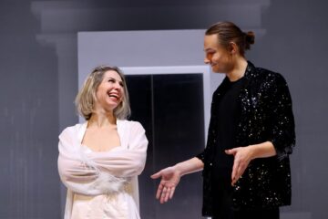 Ivana Langmajer (Hildegard Knef), Niclas Kunder (Mephisto) © Laura Ritter