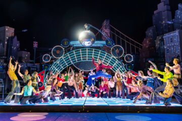 Paul Csitkovics (Tony Manero), Ensemble © kurtpinter.com