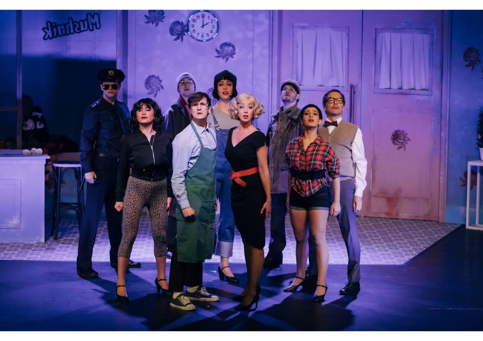 Louis Dietrich, Melodi Yurtsever, Maximilian Schneider, Peter Lewys Preston, Victoria Pfitzner, Nina Links, Benjamin Geipel, Rosa Alice Abruscato, Guido Kleineidam © Hendrik Nix