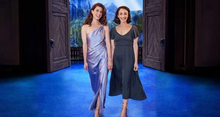AnnSophie (Elsa), Abla Alaoui (Anna) © Morris Mac Matzen
