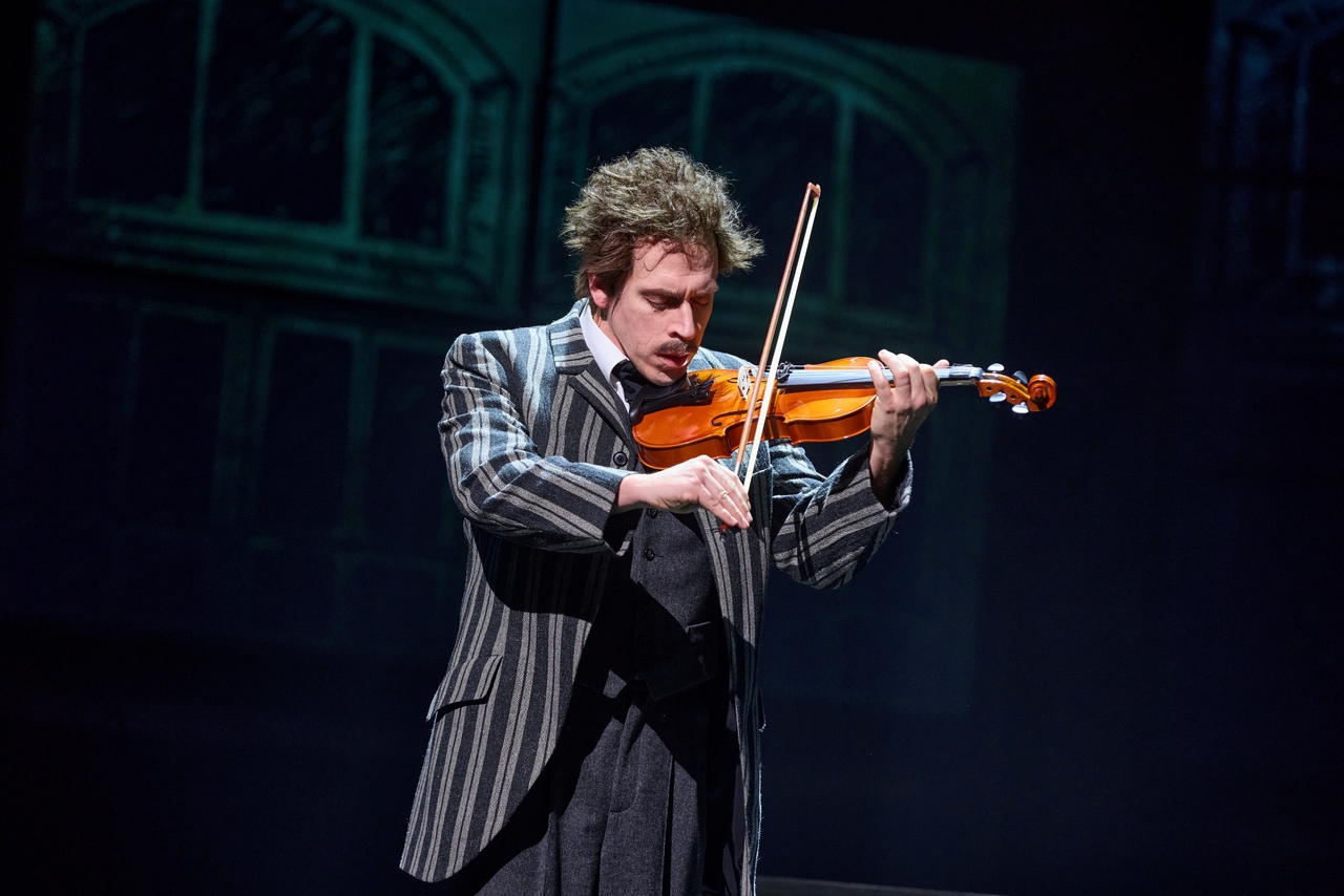 David Jakobs (Albert Einstein) © Ludwig Olah