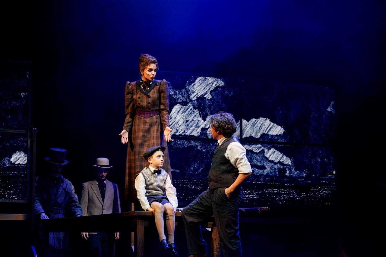 Katia Bischoff (Mileva Marić), David Jakobs (Albert Einstein) © Donato Caspari