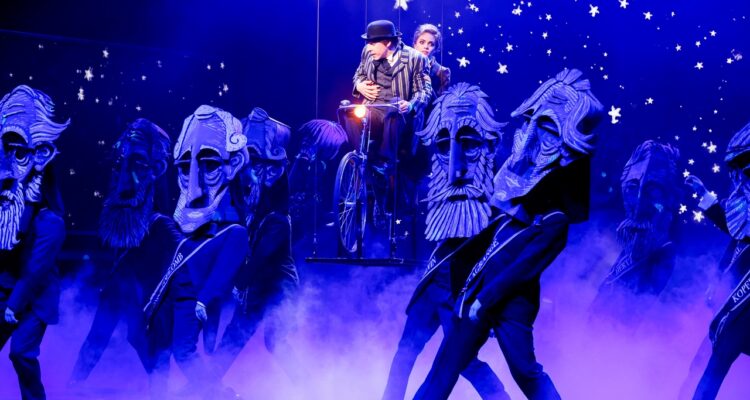 David Jakobs (Albert Einstein), Katia Bischoff (Mileva Marić) © Donato Caspari