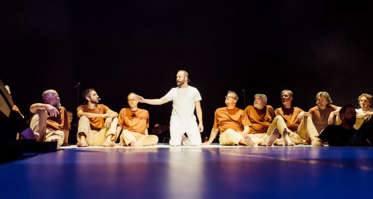 Markus Psotta (Jesus), Ensemble &copy; Leonie Höhne