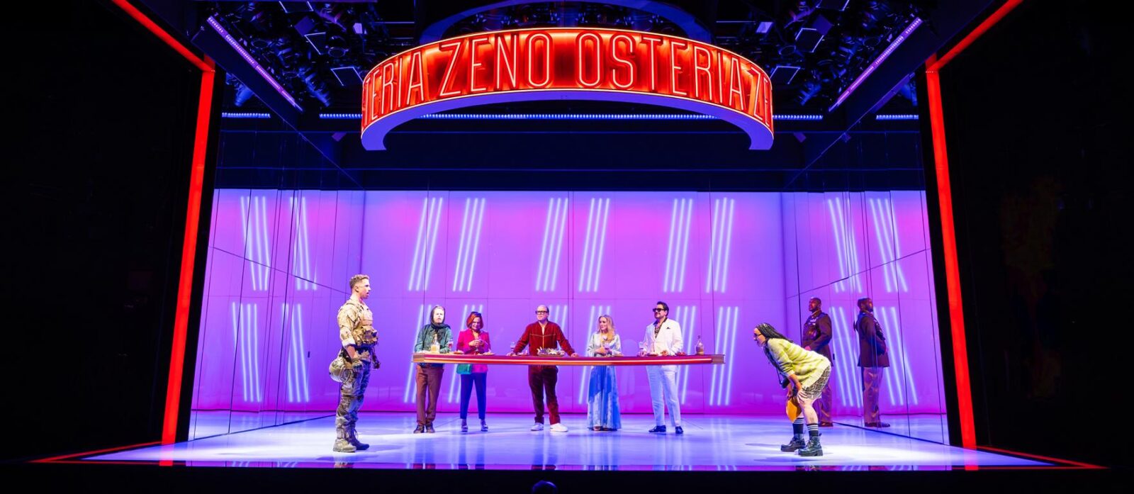 Cast, © Marc Brenner