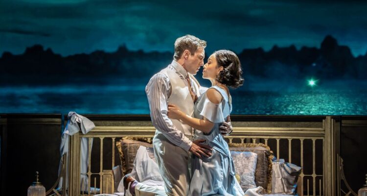 Jamie Muscato (Jay), Frances Mayli McCann (Daisy) © Johan Persson