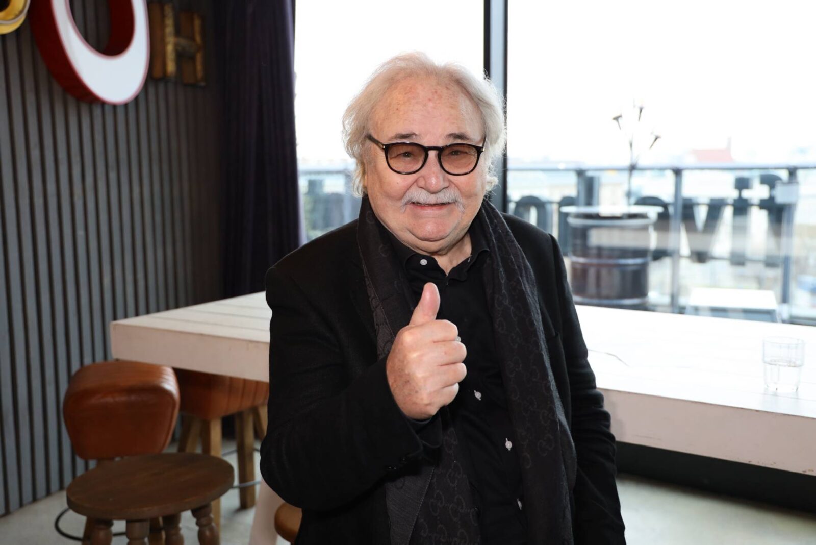 Sylvester Levay &copy; Perman Productions