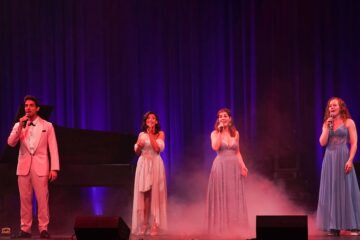 Marcos Padotzke, Philipp Büttner, Mercedesz Csampai, Johanna Zett, Astrid Naegele bei "Magische Musical Melodien" im Capitol Mannheim © Franziska Scholz