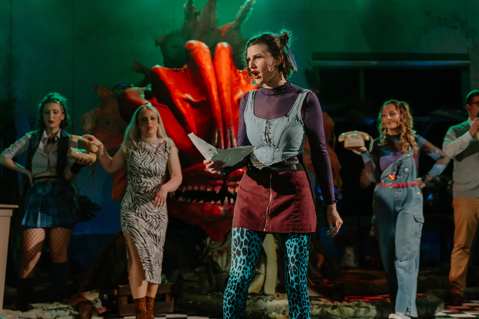 Alexandra Georg (Crystal), Chiara Kunze (Chiffon), Celine Grosch (Ronette), Lydia Peternely (Audrey) © Svenja Drewitz